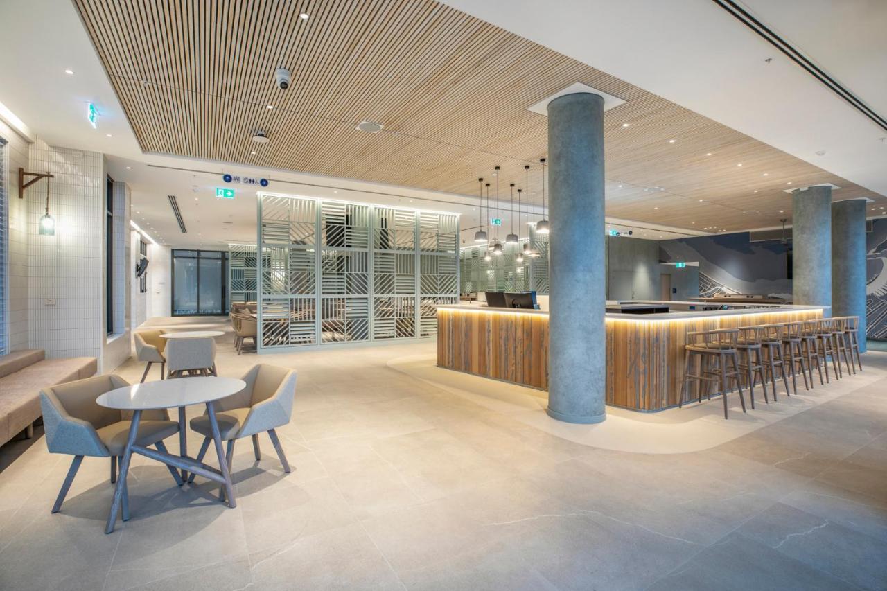 Holiday Inn Express & Suites Sunshine Coast By Ihg Маручидор Екстериор снимка
