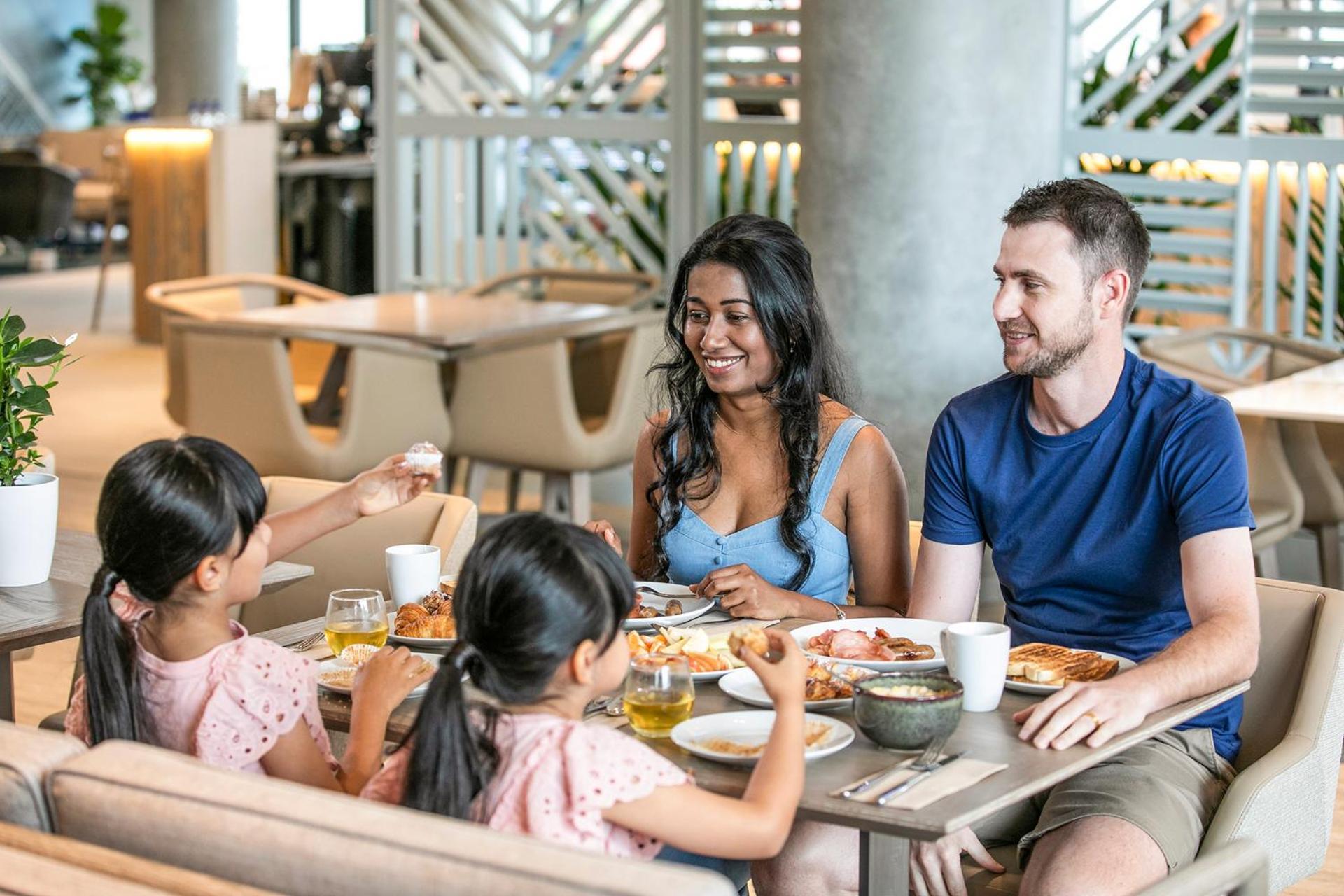 Holiday Inn Express & Suites Sunshine Coast By Ihg Маручидор Екстериор снимка