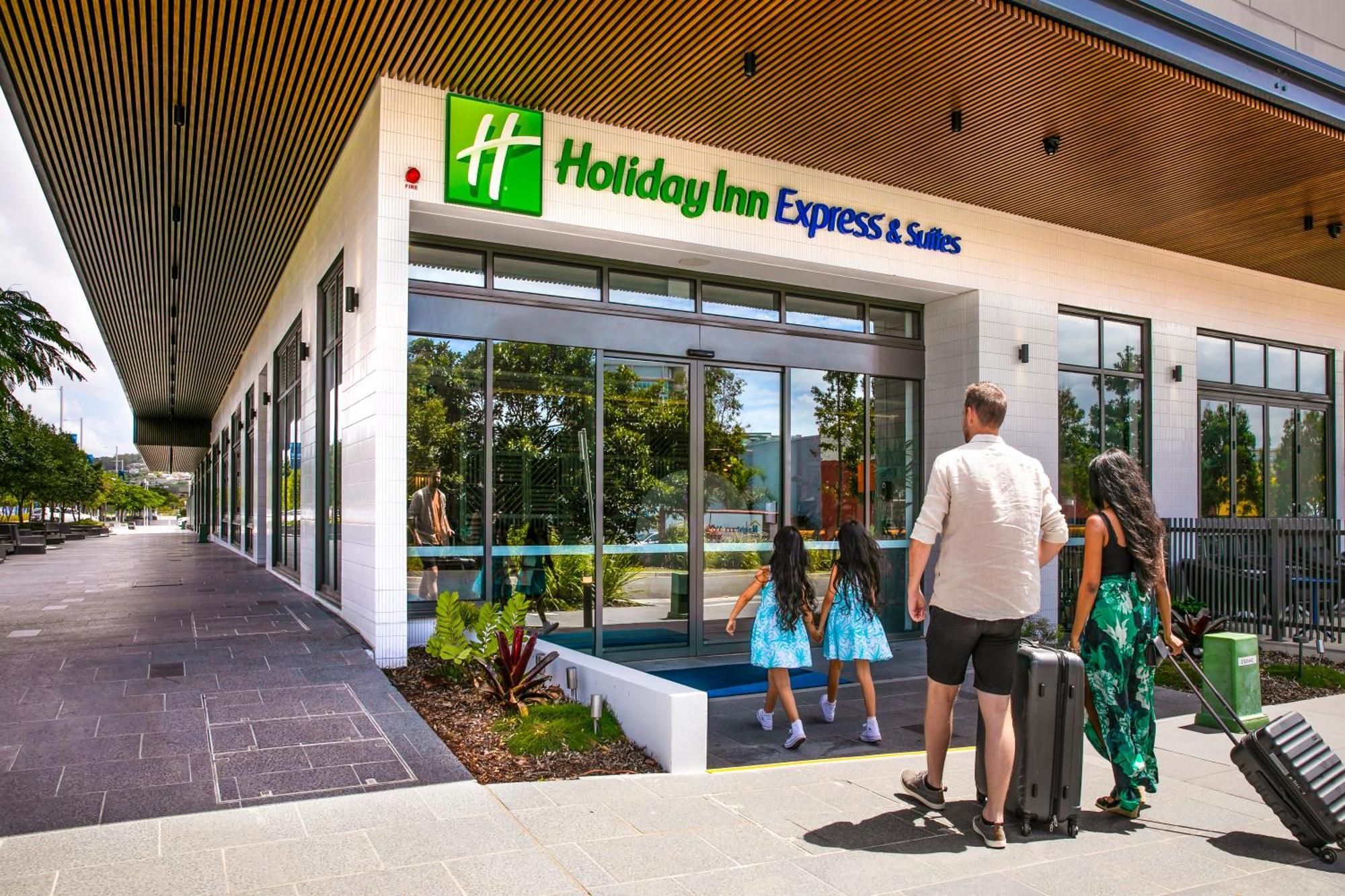 Holiday Inn Express & Suites Sunshine Coast By Ihg Маручидор Екстериор снимка